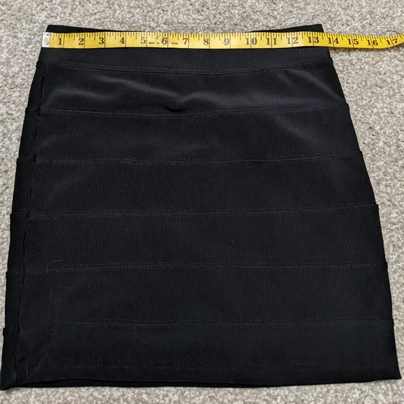 (2/$25) F21 ribbed bodycon bandage miniskirt black - Picture 9 of 10
